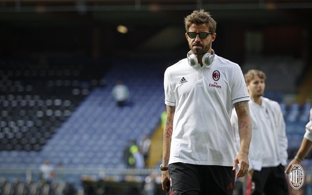 AC Milan tới sân - Bóng Đá
