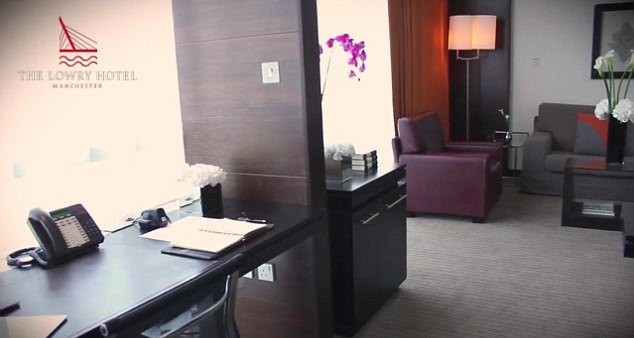 Các tuyển thủ Việt Nam gửi thông điệp đến NHM sau khi chia tay Asian Cup - Bóng Đá