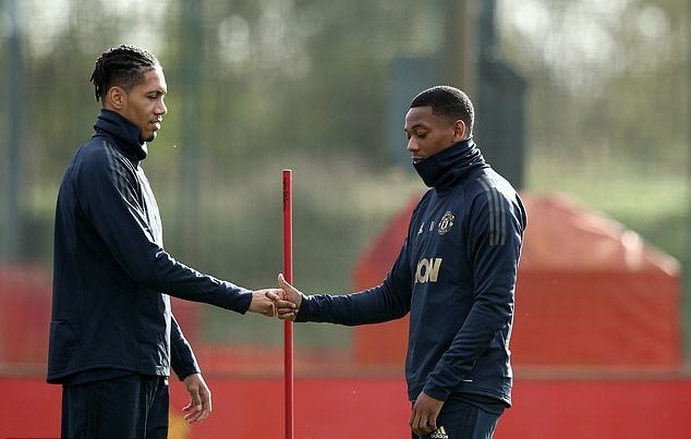 Sir Alex đến sân tập - Bóng Đá