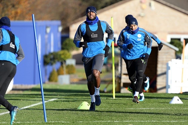 Vừa tạo siêu phẩm, Mahrez đã lao đầu vào tập chạy - Bóng Đá