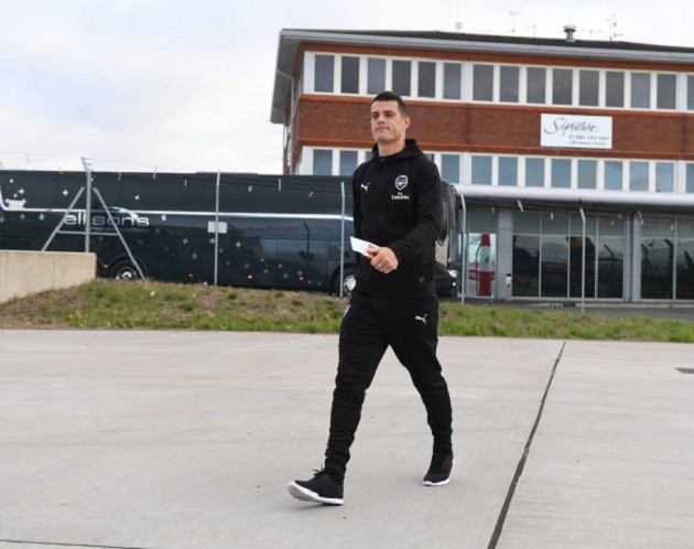 Muôn màu cảm xúc của dàn sao Arsenal khi lên đường đánh chiếm Qarabag - Bóng Đá