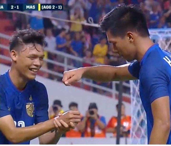 Cả Đông Nam Á bị đánh lừa sau màn ăn mừng 