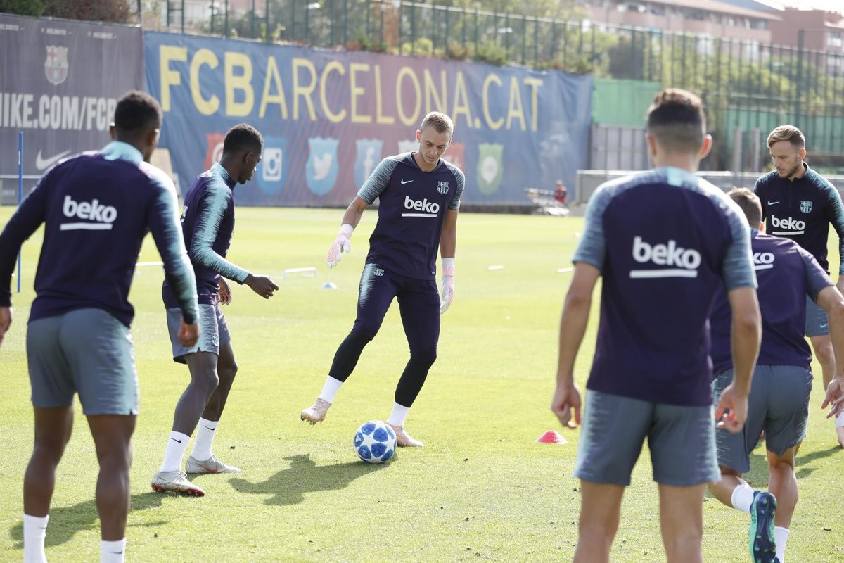 Sanchez ngồi ghế thầy và những khoảnh khắc thú vị ở FA Cup - Bóng Đá