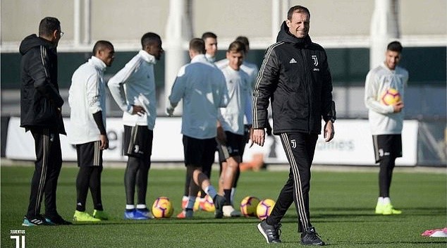 Ronaldo làm gì khi 