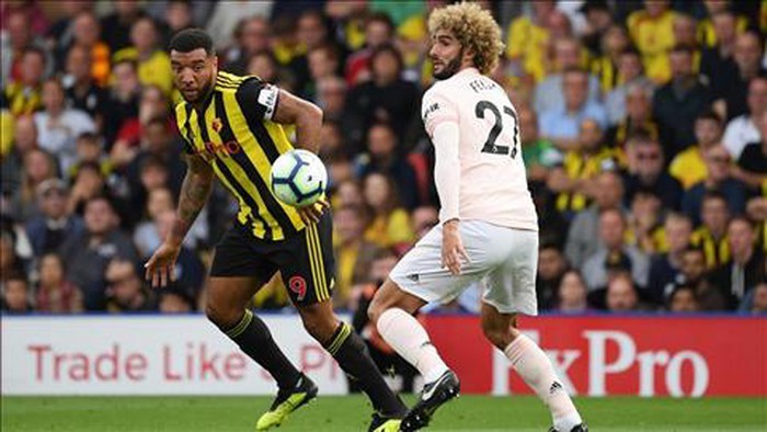 Fan M.U đồng tình với quyết định giữ Fellaini của Mourinho - Bóng Đá