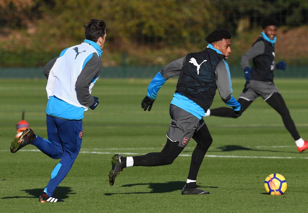 BInh hùng tướng mạnh, Arsenal miệt mài tập luyện - Bóng Đá