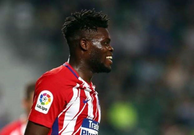 Simeone che mặt khi nhìn Torres dứt điểm thua cả chân sút nghiệp dư - Bóng Đá