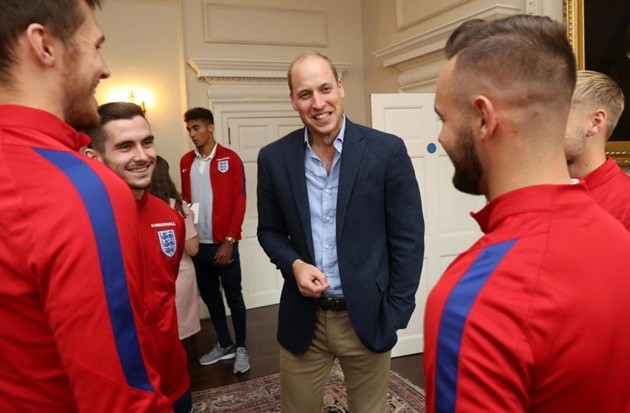 Dàn sao U20 Anh vinh dự diện kiến hoàng tử William  - Bóng Đá