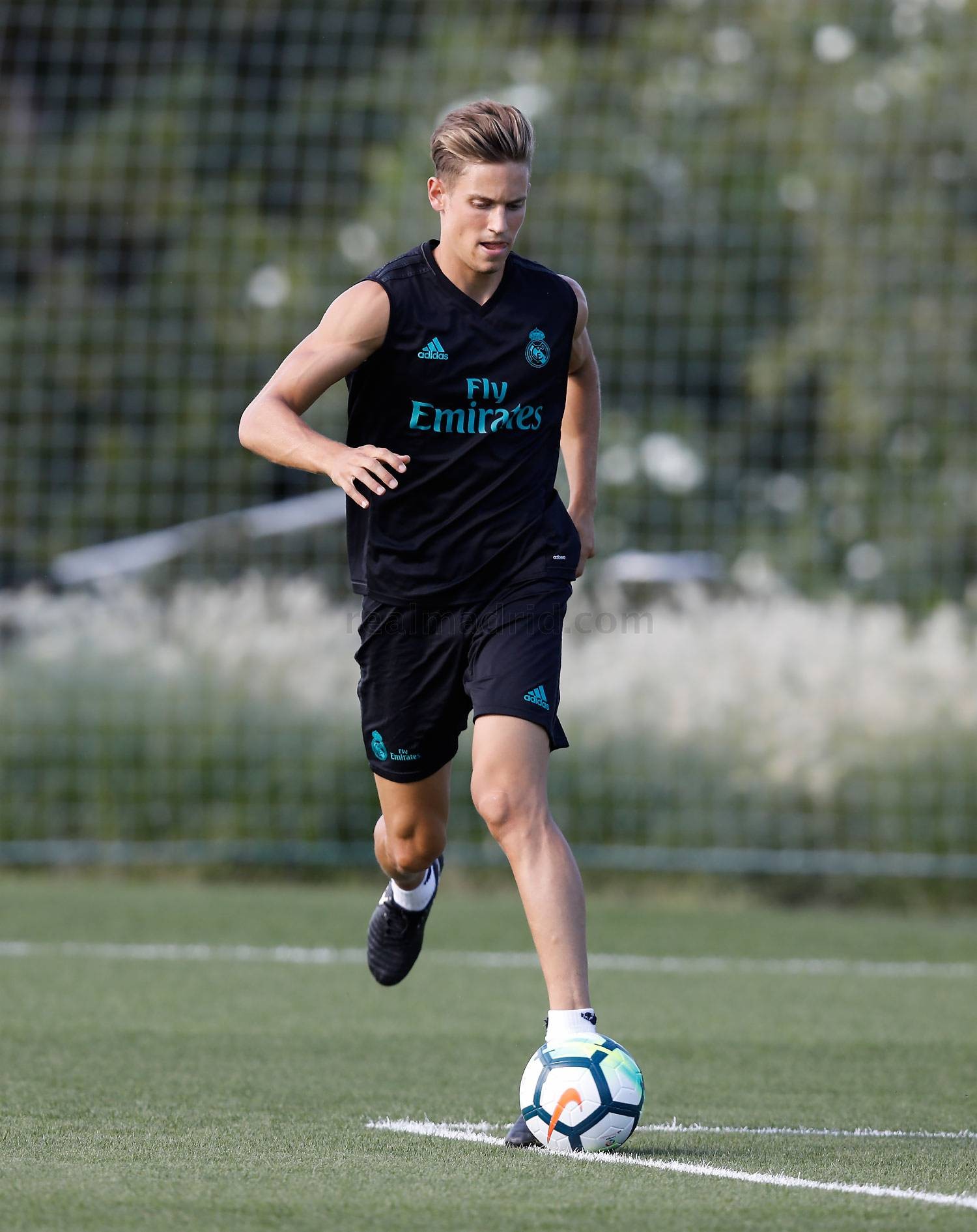 Chấm điểm Barca sau trận thắng Sporting Lisbon - Bóng Đá