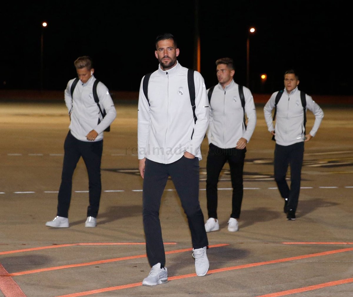 Real đến Alaves - Bóng Đá