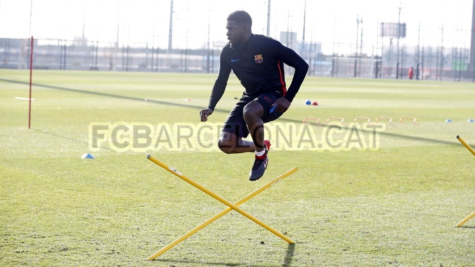 Messi tập luyện - Bóng Đá