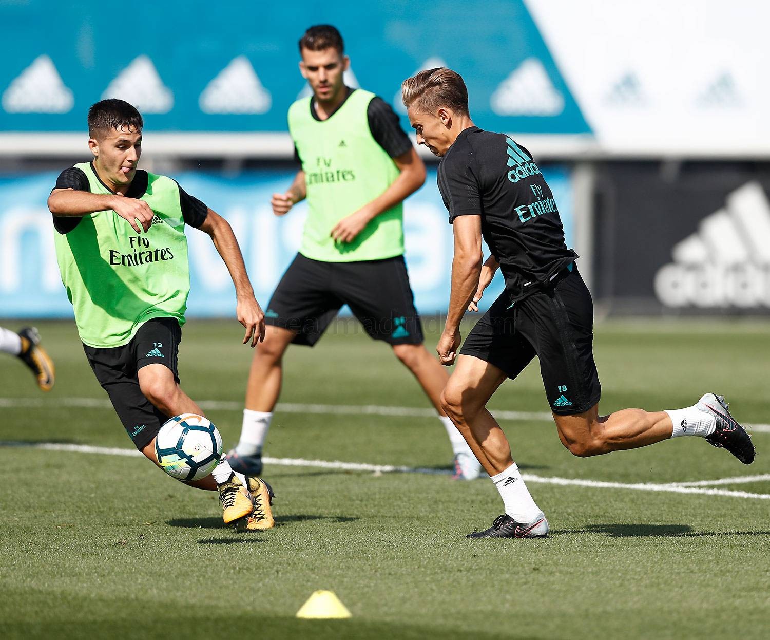 Arnautovic nổi điên vì bị thay ra - Bóng Đá