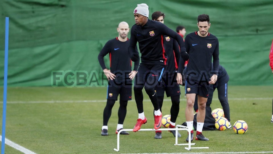 barca tập luyện - Bóng Đá