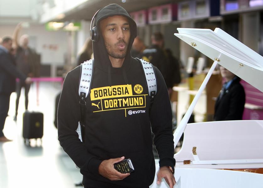 Nghe David Moyes động viên, Joe Hart bay lượn như chim trên sân tập  - Bóng Đá