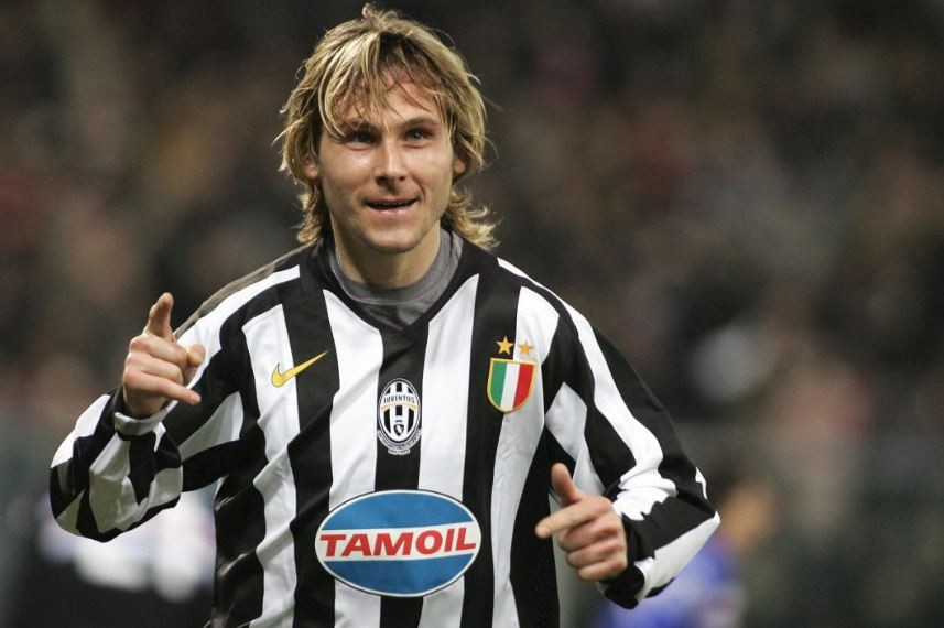 Bạn còn nhớ? Đội hình tiêu biểu UEFA 2003: Becks sát cánh Figo, Zidane, Nedved - Bóng Đá