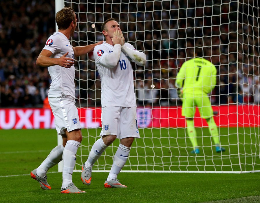 Vừa tạo siêu phẩm, Mahrez đã lao đầu vào tập chạy - Bóng Đá