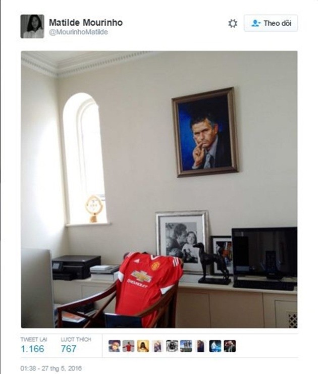 Mourinho rạng rỡ trong ngày sinh nhật 