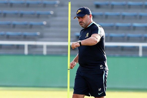 Cựu sao Everton căng thẳng trước giờ giành vé đến Nga - Bóng Đá