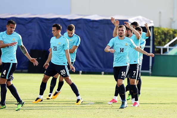 Cựu sao Everton căng thẳng trước giờ giành vé đến Nga - Bóng Đá