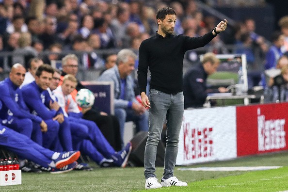 Schalke 3-1 Stuttgart: Hoàng đế xanh cho Thiên nga phơi xác - Bóng Đá