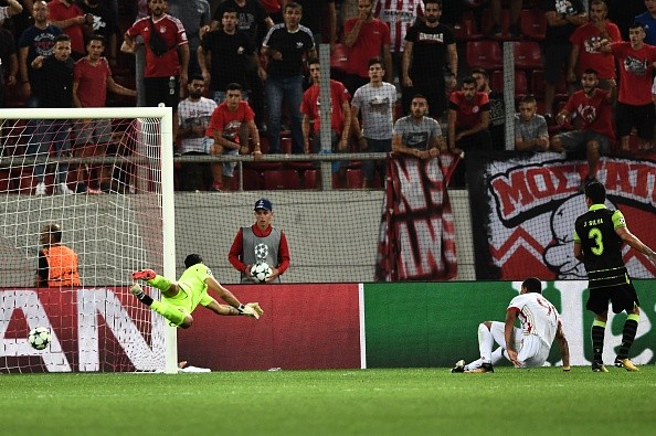Olympiacos 2-3 Sporting CP: Suýt chết vì chủ quan - Bóng Đá