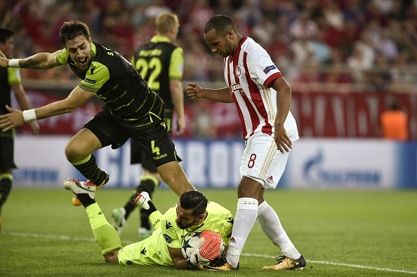 Olympiacos 2-3 Sporting CP: Suýt chết vì chủ quan - Bóng Đá