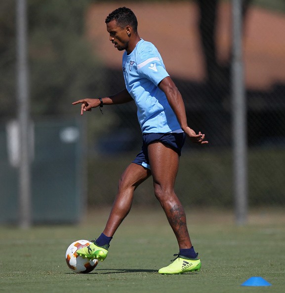 Nani 'quẩy' cực sung trên sân tập Lazio - Bóng Đá