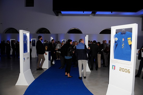 ảnh italia ra mắt logo mới - Bóng Đá