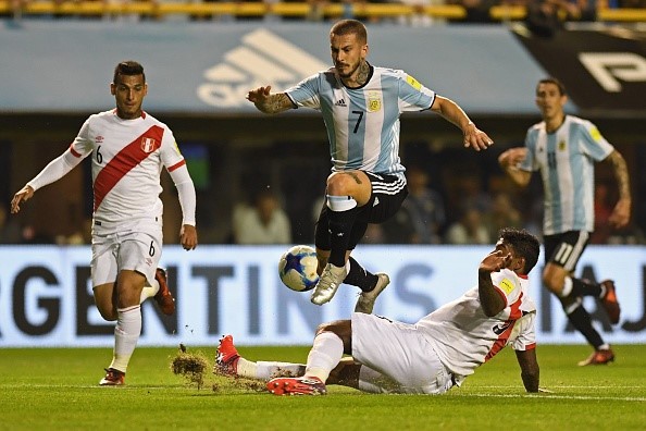 Hòa thất vọng với Peru, Argentina bị đẩy vào 'cửa tử' - Bóng Đá