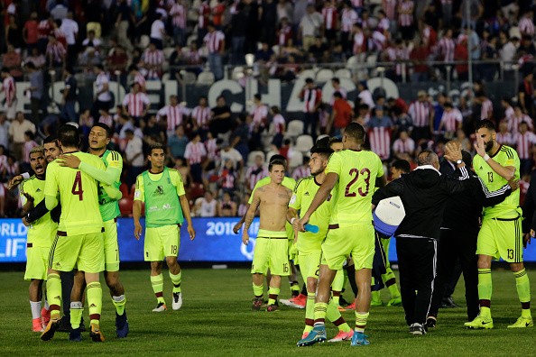 Paraguay đá ngu mất vé World Cup - Bóng Đá