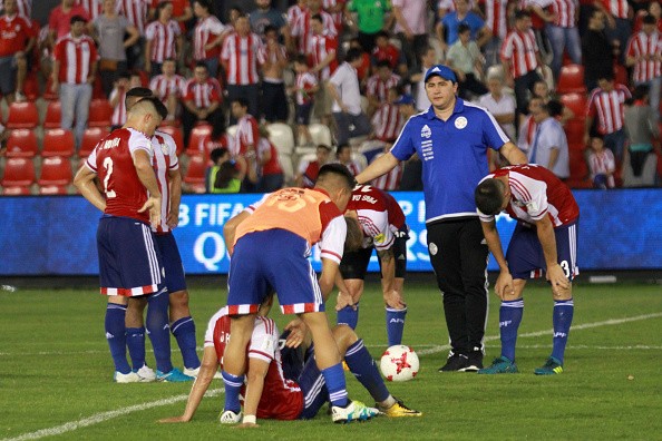 Paraguay đá ngu mất vé World Cup - Bóng Đá