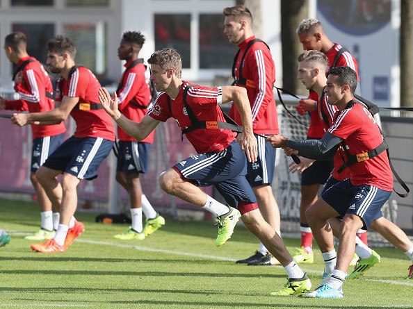 ảnh Bayern tập luyện - Bóng Đá
