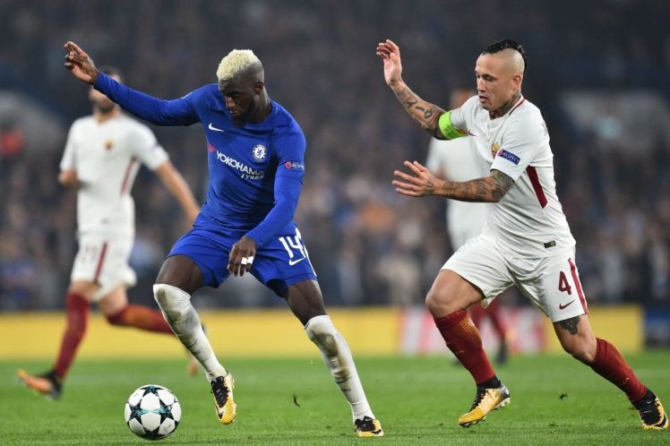 Glenn Hoddle chỉ trích Bakayoko, khen Matic hết lời - Bóng Đá