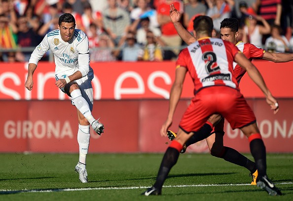 Ronaldo chìm vào bóng tối trong ngày Real thất bại - Bóng Đá