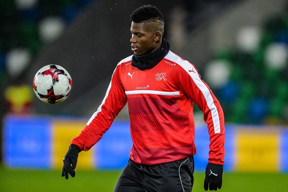 HLV Thụy Sỹ lo âu ra mặt trước giờ quyết đấu Bắc Ireland - Bóng Đá