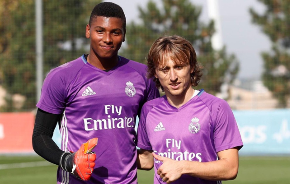Lo xa, Zidane triệu tập đến 6 cầu thủ trẻ lên đội một Real - Bóng Đá