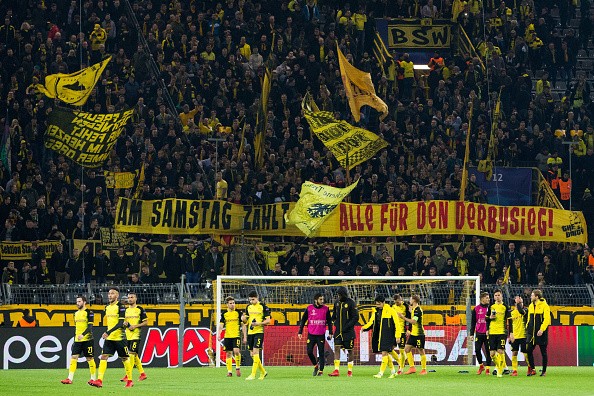 Liên tục bắn phá, Tottenham khiến thủ môn Dortmund rời sân - Bóng Đá