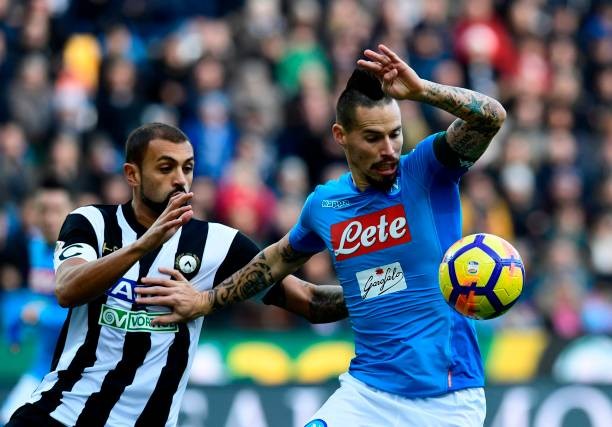 Napoli lấy lại ngôi đầu trong ngày 'Thánh pen' hỏng pen - Bóng Đá