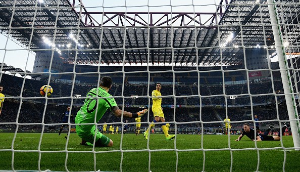 Ngôi đầu Serie A CHÍNH THỨC đổi chủ - Bóng Đá