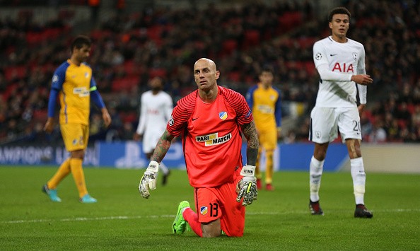 Thủ môn APOEL thất thần vì Tottenham quá 'khủng khiếp' - Bóng Đá