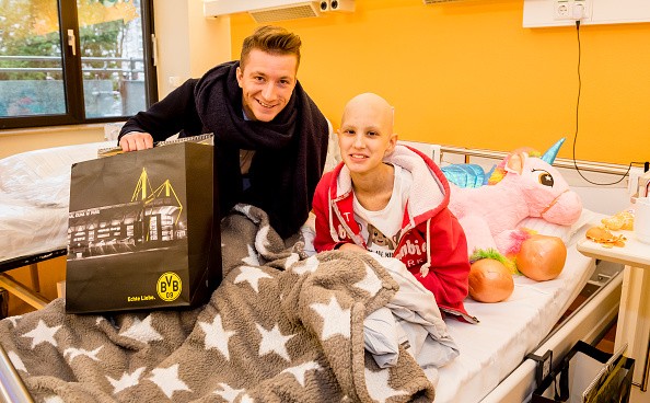 Dortmund mang 80.000 CĐV từ Sinal Iduna Park vào bệnh viện - Bóng Đá