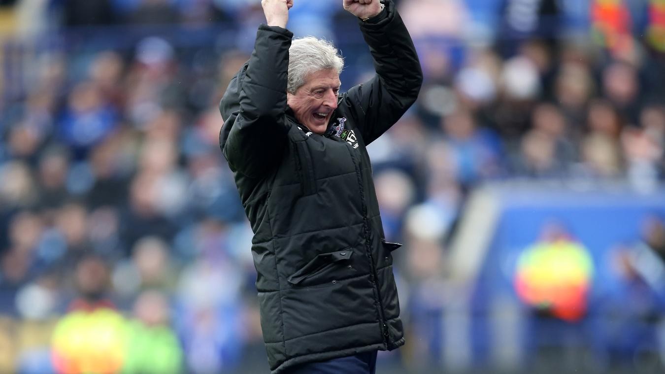 Benteke giải hạn ở hang cáo, Crystal Palace rời xa nhóm đèn đỏ - Bóng Đá