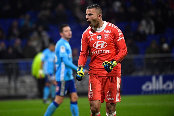 Đánh bại Marseille, 'Sư tử' xây chắc top 3 - Bóng Đá