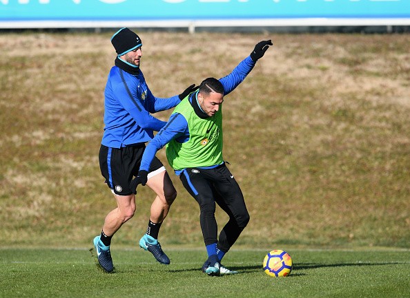 Sếp lớn xuất hiện, sân tập Inter thêm rộn ràng - Bóng Đá