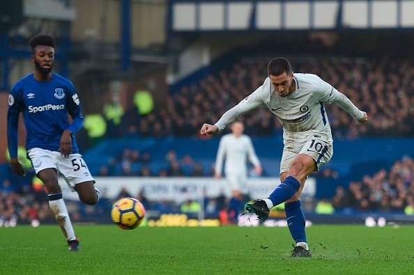 Pickford 'bay như chim', Conte lắc đầu ngao ngán - Bóng Đá