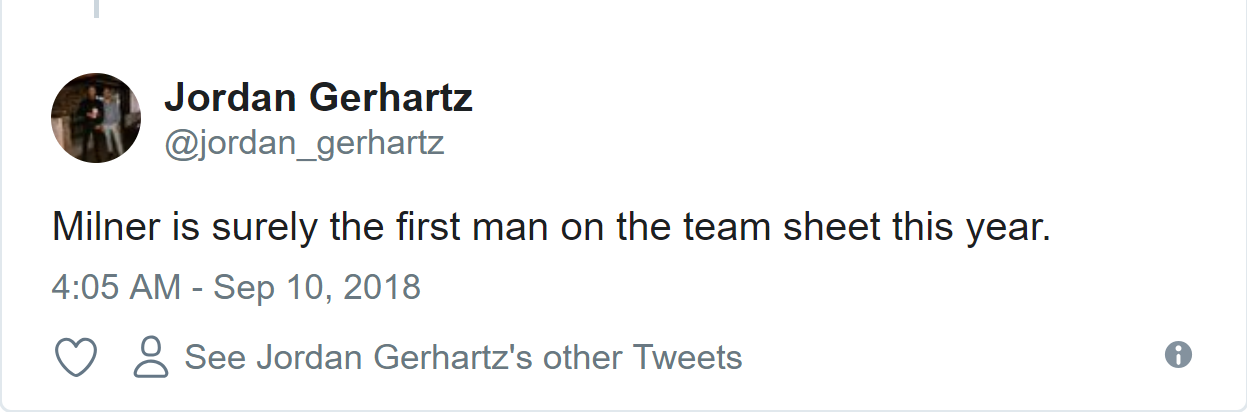 Còn chưa được ra sân, Fabinho đã được fan giúp tìm 