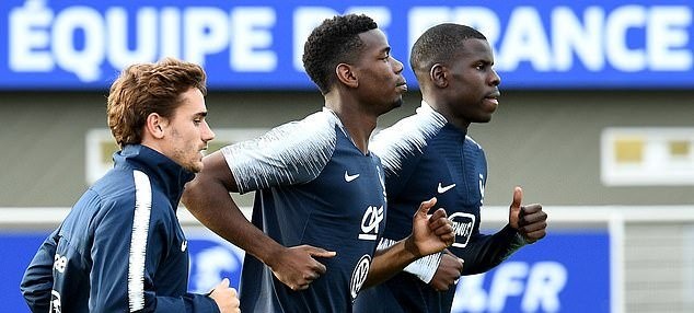 Kylian Mbappe liên tục pha trò - Bóng Đá