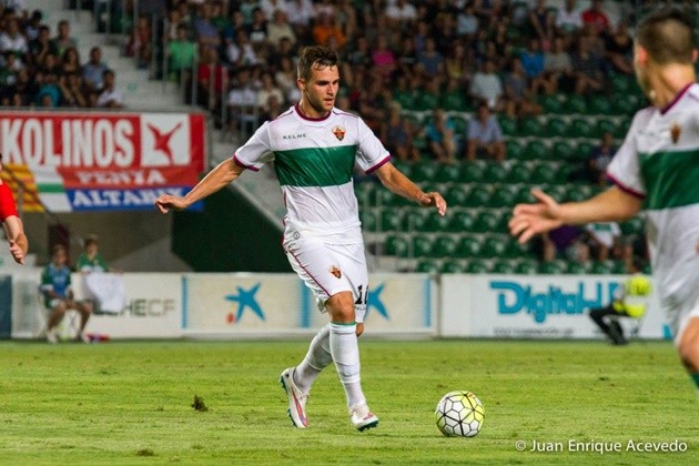 Simeone che mặt khi nhìn Torres dứt điểm thua cả chân sút nghiệp dư - Bóng Đá