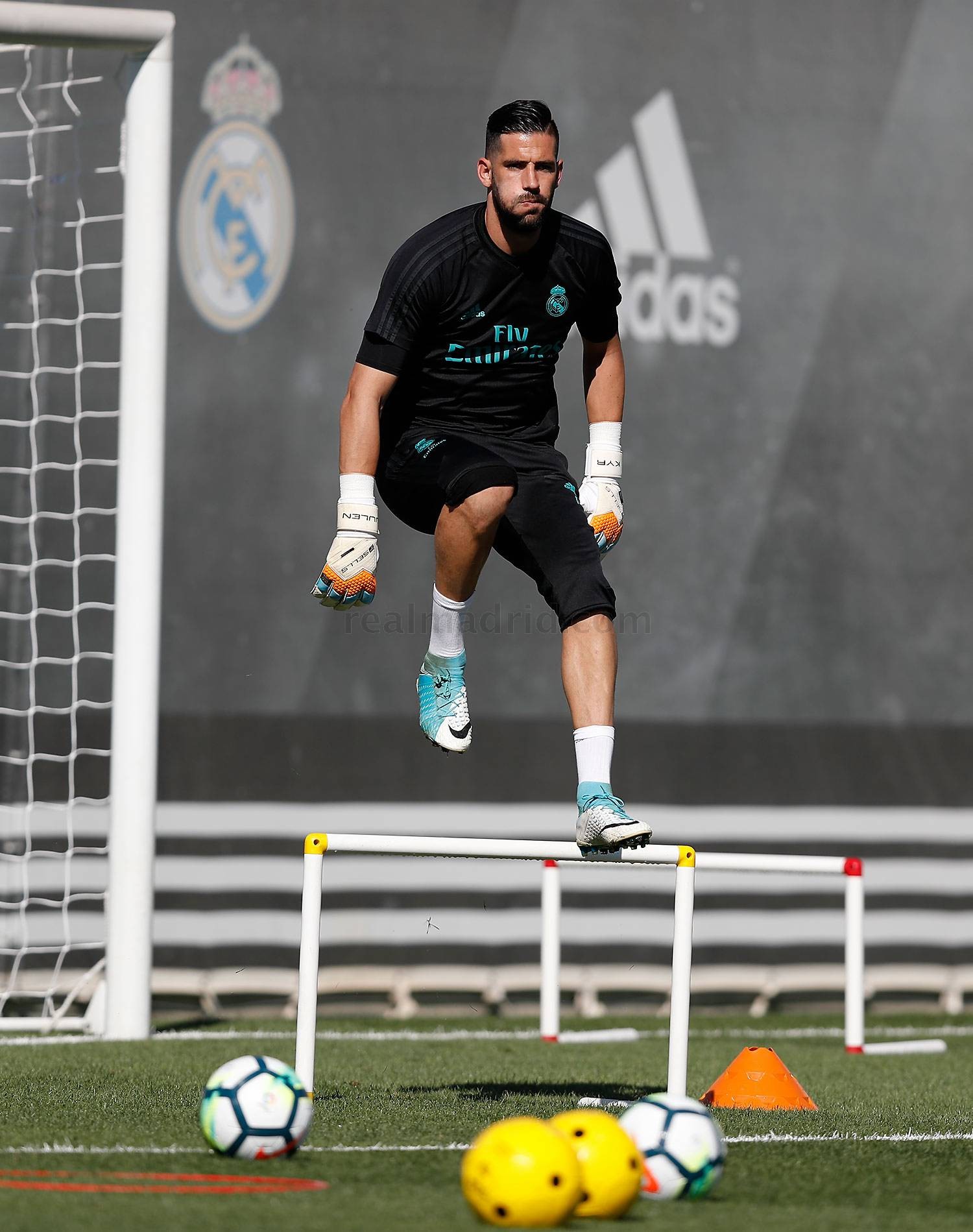 Chấm điểm Barca sau trận thắng Sporting Lisbon - Bóng Đá