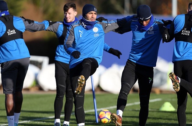 Vừa tạo siêu phẩm, Mahrez đã lao đầu vào tập chạy - Bóng Đá